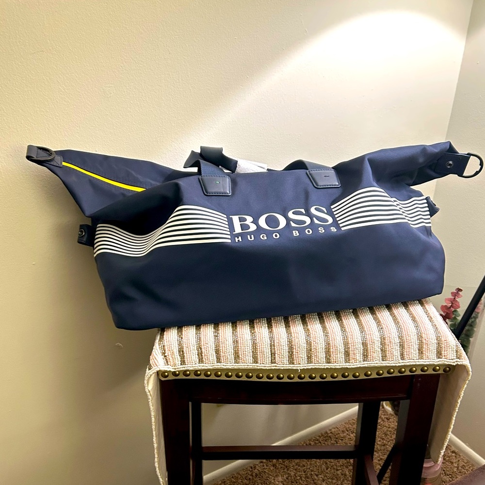 Hugo Boss Bag Pixel Holdell with waterproof zip. Unisex Adult’s   Weekender Bag